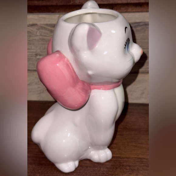 Super Cute Disney Aristocats Marie Full Body Ceramic 3D Sculpted Mug - NEW - Picture 11 of 17